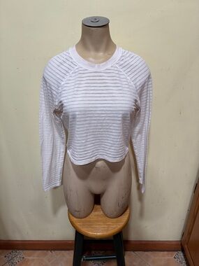 Lululemon Long-Sleeve Cropped Top